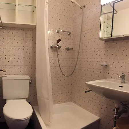 In 4 Vallees Near Lift Apartament *