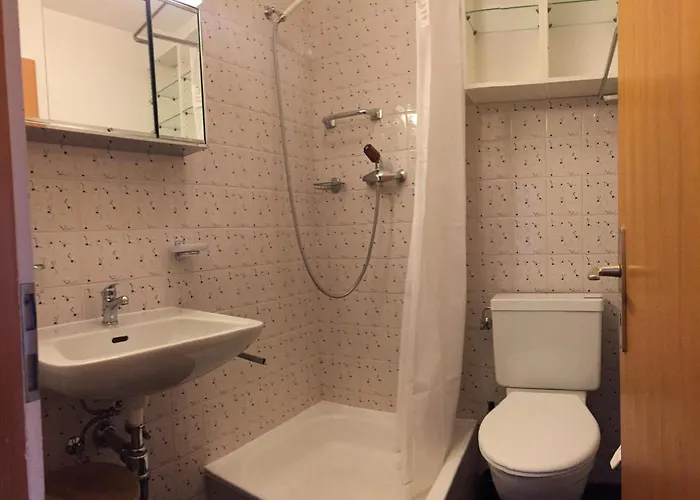 In 4 Vallees Near Lift アパート *