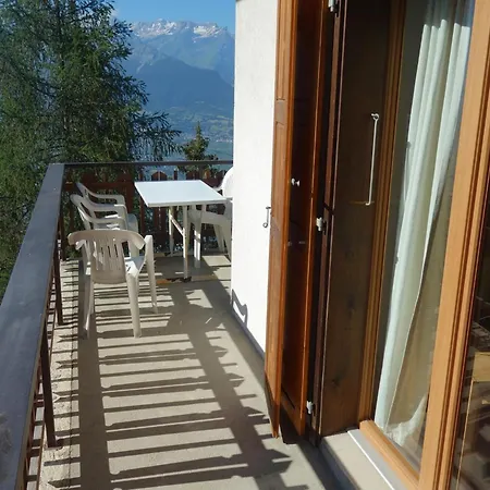 In 4 Vallees Near Lift Apartamento